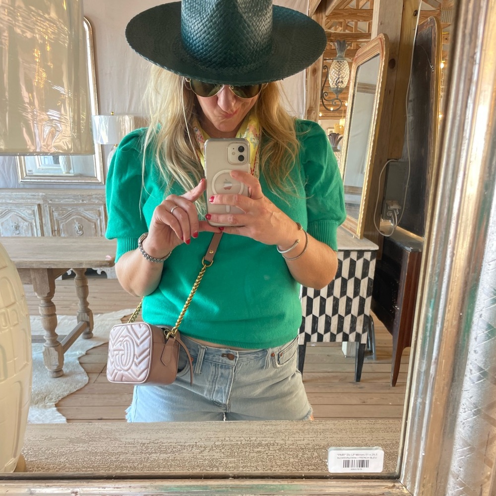 Meet your Posher, Dana